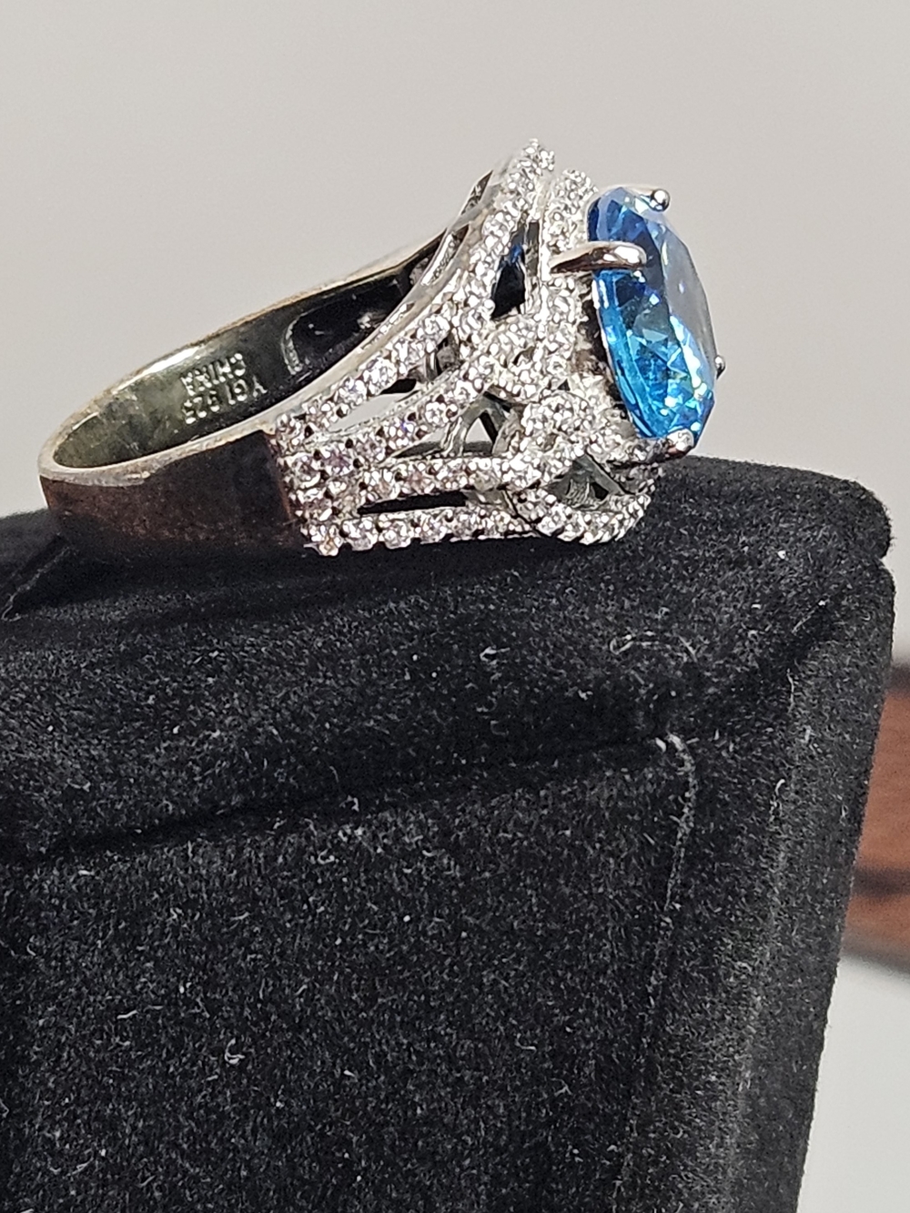 Neon Blue Apatite Ring SZ 7 - Picture 3 of 5